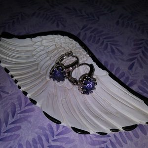 Amythist leverback earrings